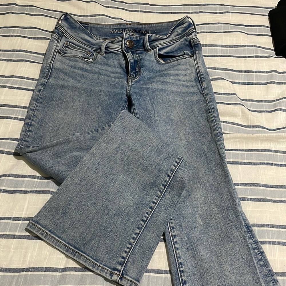 Light wash America eagle jeans
